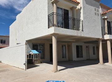 Casa · 124m² · 3 Recámaras · 2 Estacionamientos · Casa en Venta en Canto de Verona