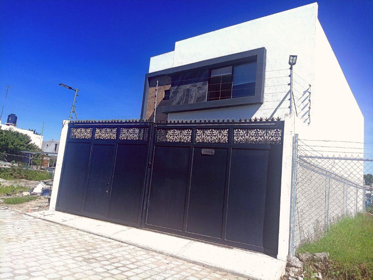For Sale: Standalone New House in Tlaxcalancingo with Ground-Floor Bedroom, San Andrés Cholula, Puebla