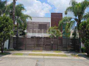 Casa en condominio · 222m² · 4 Recámaras · 3 Estacionamientos · Casa en Venta, Jardin Real, Zapopan Jalisco