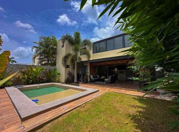 Casa en condominio de 4 habitaciones, Mérida · Casa de Cuatro Recámaras Totalmente Equipada en Privada Porto Novo Zona La Isla