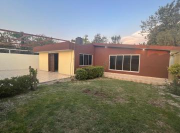 Casa · 520m² · 2 Estacionamientos · Bonita y Cómoda Casa en Ojo de Agua, Tecamac