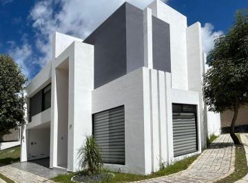 Casa en condominio de 4 habitaciones, San Andrés Cholula · Casa en Esquina, Lomas de Angelopolis, Parque Queretaro