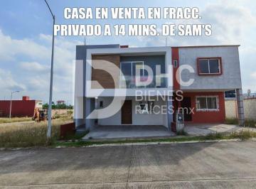 Casa de 4 habitaciones, Córdoba · Casa en Venta en Fraccionamiento Privado a 14 Minutos de Sams, Walmart