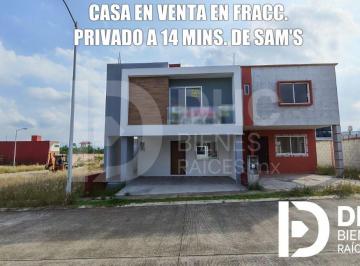 Casa de 4 habitaciones, Córdoba · Casa en Venta en Fraccionamiento Privado a 14 Minutos de Sams, Walmart