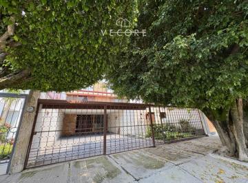1 · Casa en Venta en Colomos Providencia, Guadalajara
