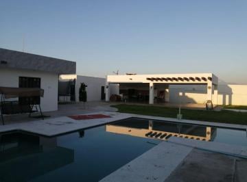 Quinta de 3 habitaciones, General Zuazua · Quinta en Venta en Valle de Zuazua | Alberca, Palapa, 3 Recámaras y 998 m² de Terreno