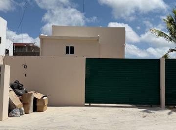 Bodega comercial · 400m² · 6 Estacionamientos · Bodega en Renta 400 m en Cancún Av Colosio con Oficina