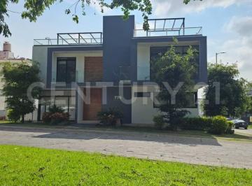 Casa en condominio · 272m² · 3 Recámaras · Casa en Venta en La Rioja, Tlajomulco, Jalisco