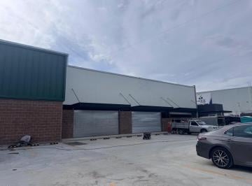 Bodega comercial , León · Local Comercial en Renta Sobre Blv. Delta Leon Gto a Unos m de La Estación Delta