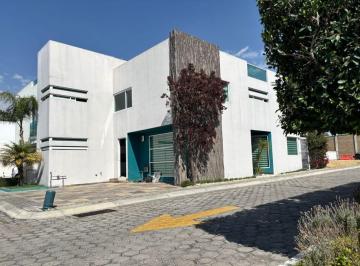 Casa · 215m² · 3 Recámaras · 1 Estacionamiento · Hermosa Casa Venta en Fraccionamiento Molino de Santo Domingo, Puebla