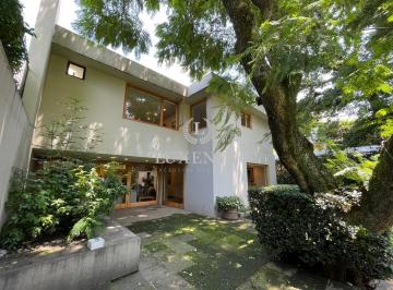 Casa · 425m² · 3 Recámaras · 5 Estacionamientos · Casa en Jardines del Pedregal