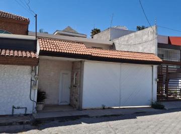 Casa de 4 habitaciones, Puebla · $2,800,000 Casa en Venta en Fracc. "Campestre San Rafael Xilotzingo" Puebla.