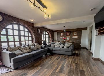 Casa · 330m² · 4 Recámaras · 2 Estacionamientos · Casa en Venta en Iztapalapa con Roof Garden, 330 m² de Construcción en 3 Niveles