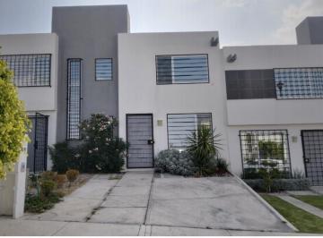 Casa · 71m² · 3 Recámaras · 1 Estacionamiento · Casa en Venta Galaxia de Calera
