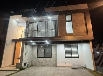 Casa en condominio de 4 habitaciones, Zapopan · Casa en Renta Frente Al Parque Metropolitano