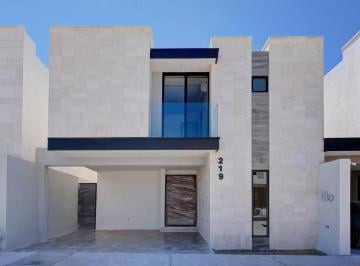 Casa · 284m² · 4 Recámaras · 2 Estacionamientos · Casa en Fraccionamiento Seterra Residencial