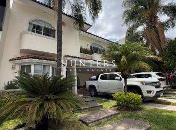 Casa de 3 habitaciones, Zapopan · Casa en Renta en Puerta de Hierro