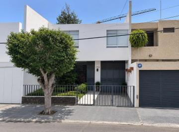 Casa de 4 habitaciones, Guadalajara · Terreno con Construcción en Colonia Americana, Ideal Para Desarrollo o Remodelac