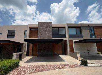 Casa de 3 habitaciones, Querétaro · Casa en Venta con Elevador en Altozano Querétaro