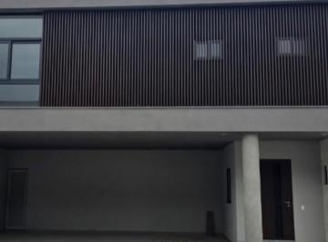 Casa · 315m² · 3 Recámaras · 3 Estacionamientos · Casa en Fraccionamiento Altares Residencial