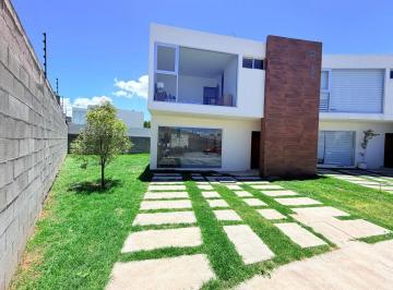 Casa de 4 habitaciones, Pachuca · Casa Moderna de 4 Recámaras con Amplio Jardín | Seguridad 24/7 y Excelente Ubicación