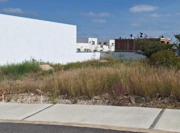 Terreno / Lote , Querétaro · Terreno en Venta en Esquina Ubicado Dentro de La Vista Residencial