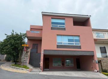 Casa de 4 habitaciones, Monterrey · Hermosa Casa en Renta, Ubicada en Sierra Alta, Col Azulejos.
