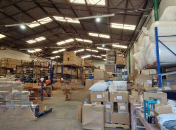Nave industrial de 2 habitaciones Renta MN 142,000 · Bodega en Renta