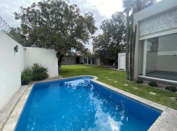N/A · Casa en Venta en Las Trojes: 3 Recámaras, Alberca, Paneles Solares y Doble Acceso