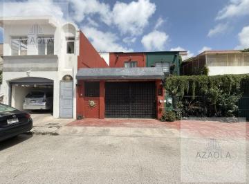 Casa · 3 Recámaras · Casa de 3 Recamaras a 10 Minutos de La Playa