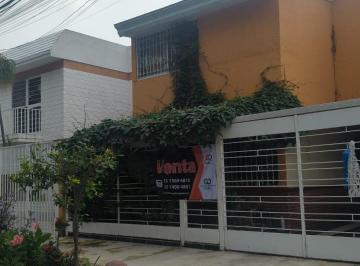 Casa de 4 habitaciones, Zapopan · Casa en Venta en La Estancia