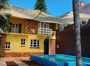 Casa · 180m² · 4 Recámaras · 4 Estacionamientos · Venta Casa en Jiutepec