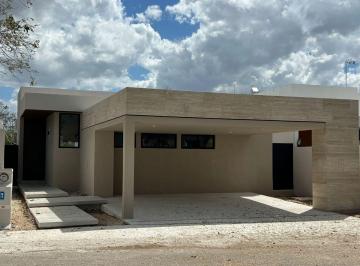 Casa en condominio de 3 habitaciones, Mérida · Casa de Una Planta en Venta en Merida, Yucatan en Zona Country Chaactun