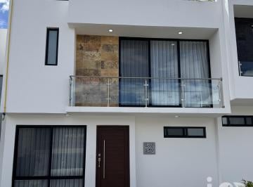 Casa · 189m² · 4 Recámaras · 2 Estacionamientos · Casa en Los Robles Zibata II, Av Biznaga 58, 76269 Zibatá, Qro.