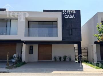 Casa · 227m² · 3 Recámaras · 3 Estacionamientos · Casa en Venta Sierra Nogal