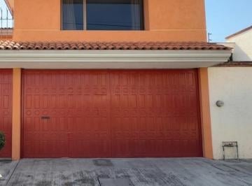 Casa · 354m² · 5 Recámaras · 2 Estacionamientos · Casa Venta Mayorazgo