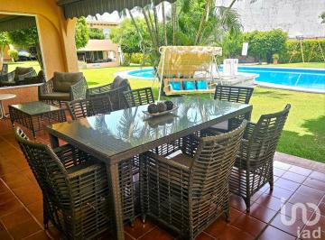 Casa · 222m² · 3 Recámaras · 1 Estacionamiento · Casa en Venta en Las Villas II Junto Al Club de Golf Santa Fe Xochitepec Morelos