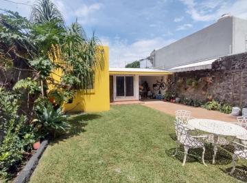 Casa · 225m² · 3 Recámaras · 3 Estacionamientos · Casa en Fraccionamiento Zona Norte de Cuernavaca