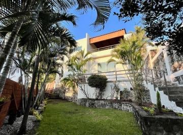 Casa · 287m² · 3 Recámaras · 2 Estacionamientos · Casa en Venta en Lomas de Cuernavaca, Morelos