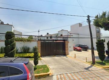 Casa de 3 habitaciones, Iztapalapa · Casa en Venta en Lomas Estrella, Iztapalapa