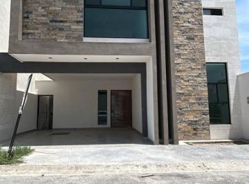 Casa de 4 habitaciones, Saltillo · Casa Nueva y Amplia a La Venta en Seterra Residencial
