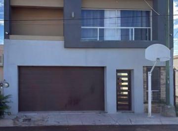 Casa · 186m² · 4 Recámaras · 2 Estacionamientos · Casa en Venta Al Sur, en Paseos del Camino Real
