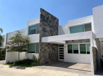 Casa en condominio · 174m² · 3 Recámaras · 2 Estacionamientos · Casa en Renta Amueblada en Villas de Asís, Jocotan, Zapopan