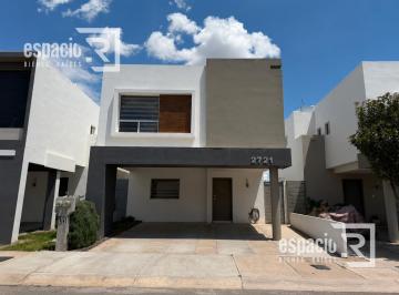 Casa · 153m² · 3 Recámaras · 2 Estacionamientos · Casa en Renta Semi Amueblada en Zona Reliz
