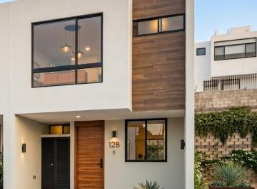Casa de 2 habitaciones, San Pedro Tlaquepaque · Casa Nueva en Zimaltá | 2 Recámaras, 3 Baños y Coto con Alberca