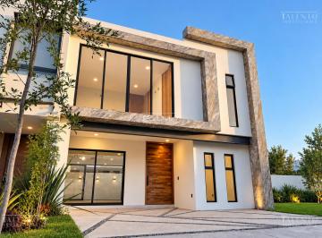Casa de 3 habitaciones, Zapopan · Casa en Venta Solares Residencial Zapopan Jalisco