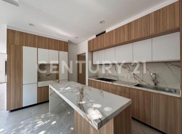 Departamento · 211m² · 3 Recámaras · 4 Estacionamientos · Casa en Condominio en Venta en Las Flores Atlamaya Álvaro Obregón