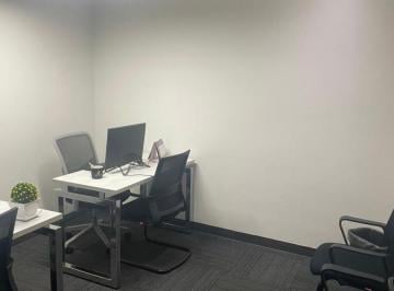 Oficina , Tlajomulco de Zúñiga · Oficina Privada Amueblada (3) con Servicios Incluidos en Plaza La Gourmeteria