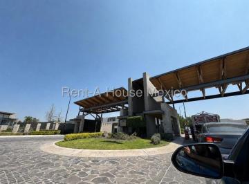 Terreno / Lote · 251m² · Hacienda Carlota Terreno Residencial en Venta | Excelente Oportunidad de Inversión Rah98