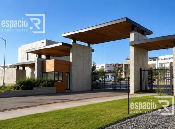 Terreno / Lote · 228m² · Preventa de Terrenos en Laderas del Rejón a un Costado de La Presa
